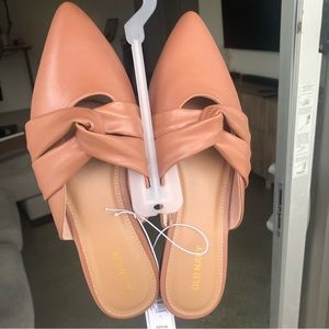 *NEW* Old Navy Flats (W7)